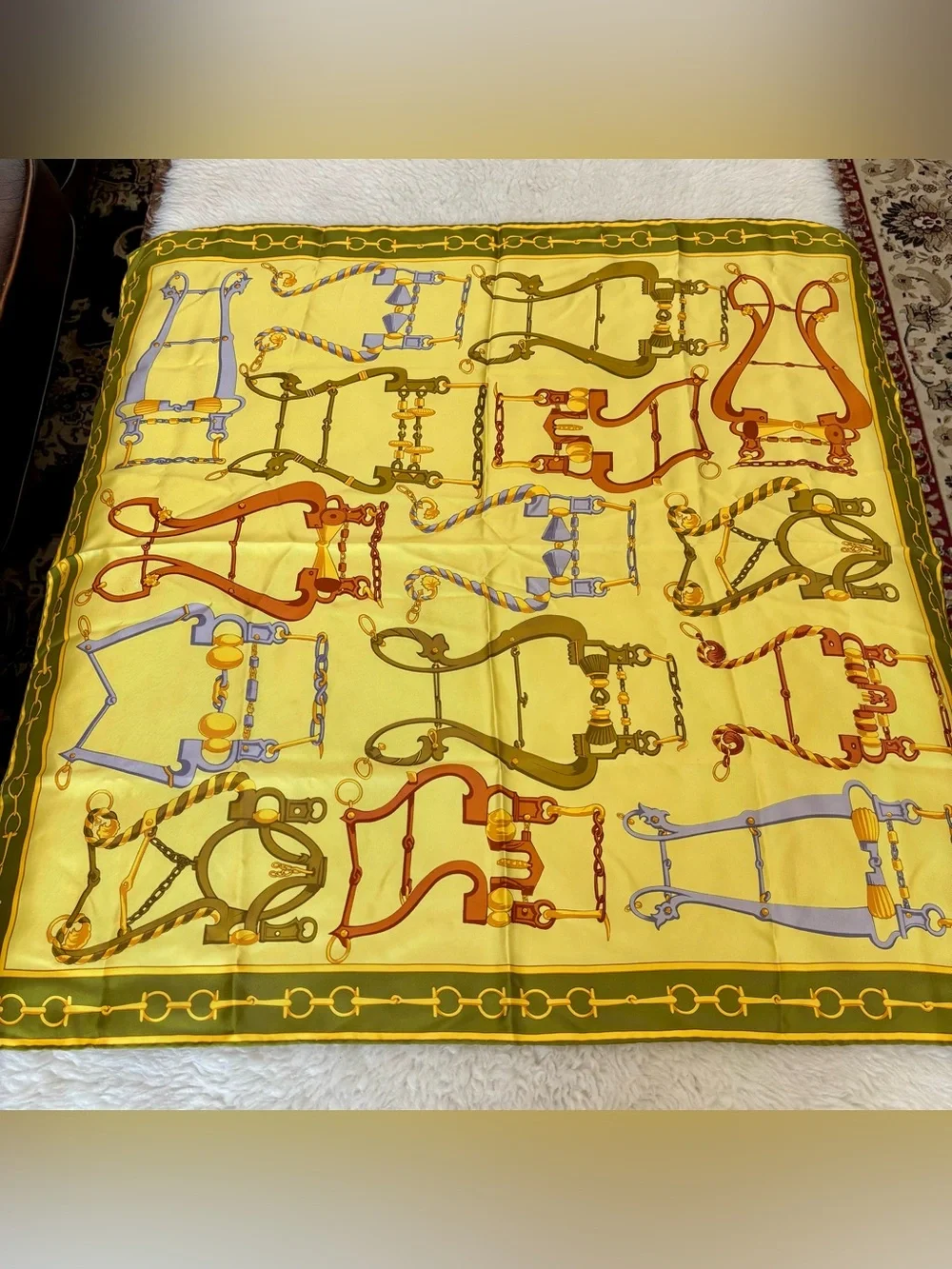 Gucci 100% Silk Multicolor Large Shawl/Scarf size 33.5”